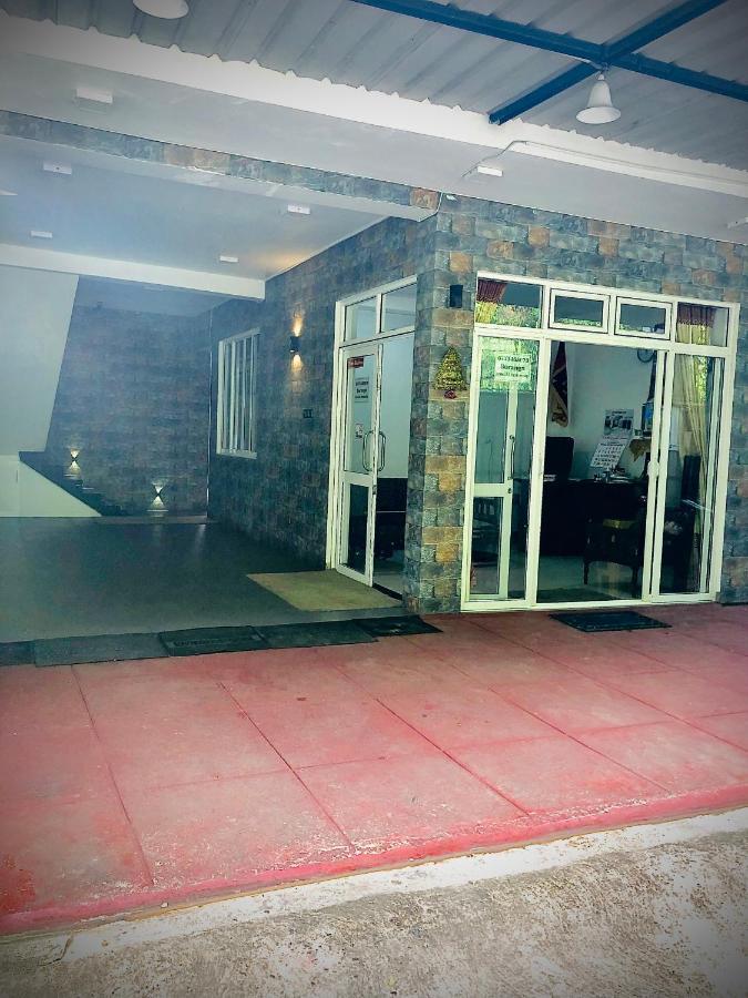 Jenushi Homestay Kandy Eksteriør bilde