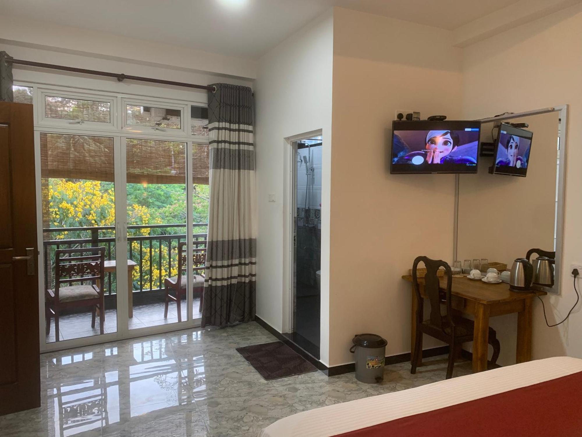 Jenushi Homestay Kandy Eksteriør bilde