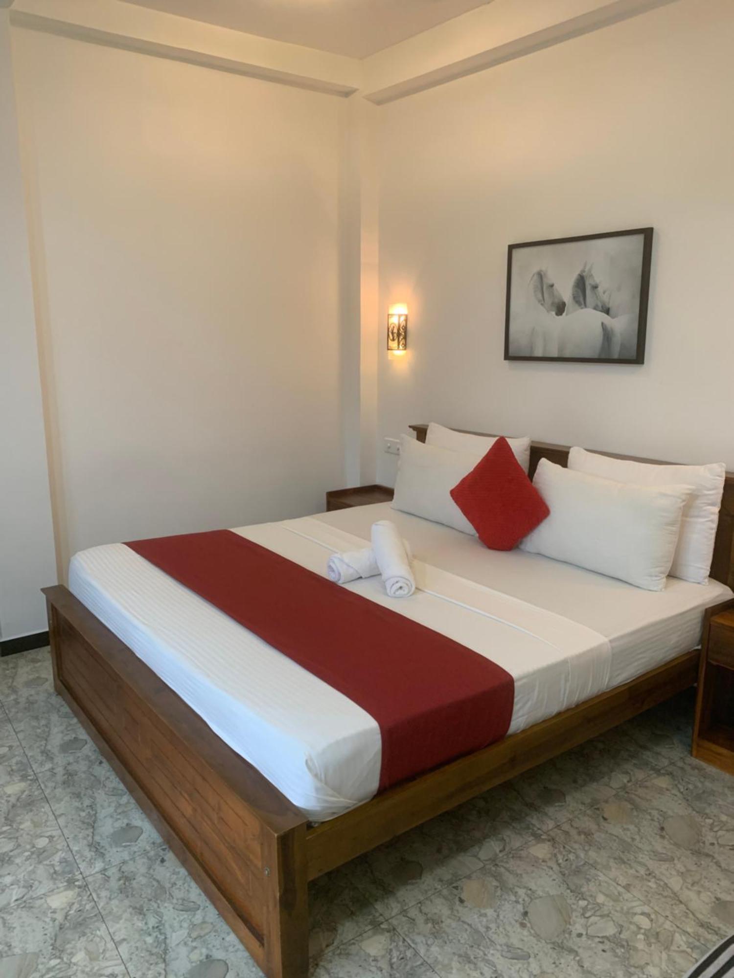 Jenushi Homestay Kandy Eksteriør bilde
