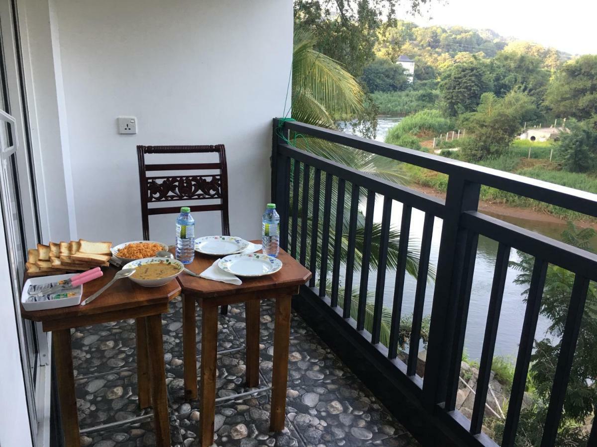 Jenushi Homestay Kandy Eksteriør bilde