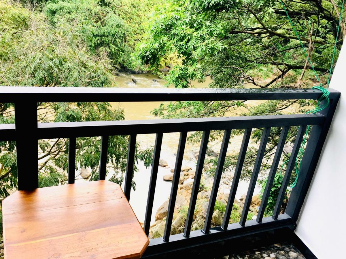 Jenushi Homestay Kandy Eksteriør bilde