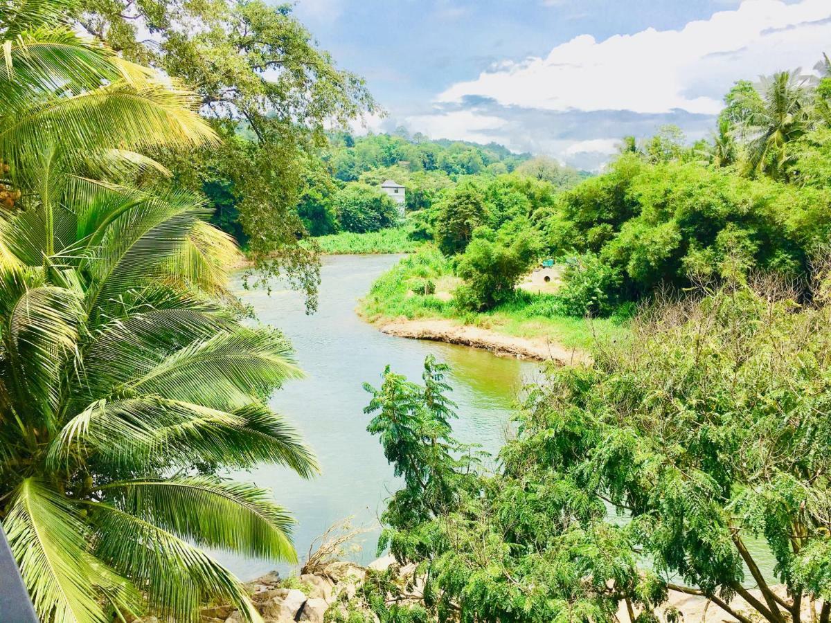 Jenushi Homestay Kandy Eksteriør bilde