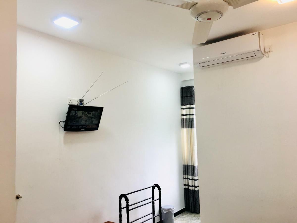 Jenushi Homestay Kandy Eksteriør bilde