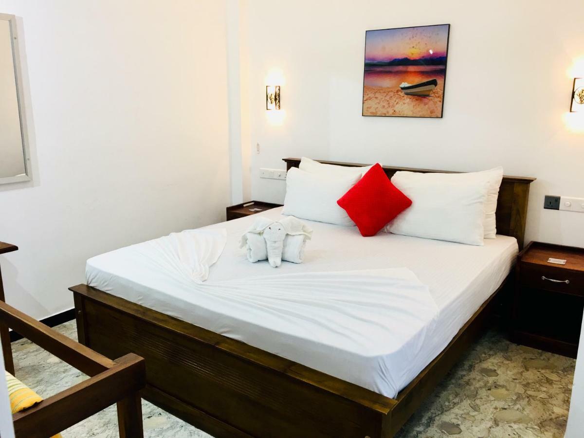 Jenushi Homestay Kandy Eksteriør bilde