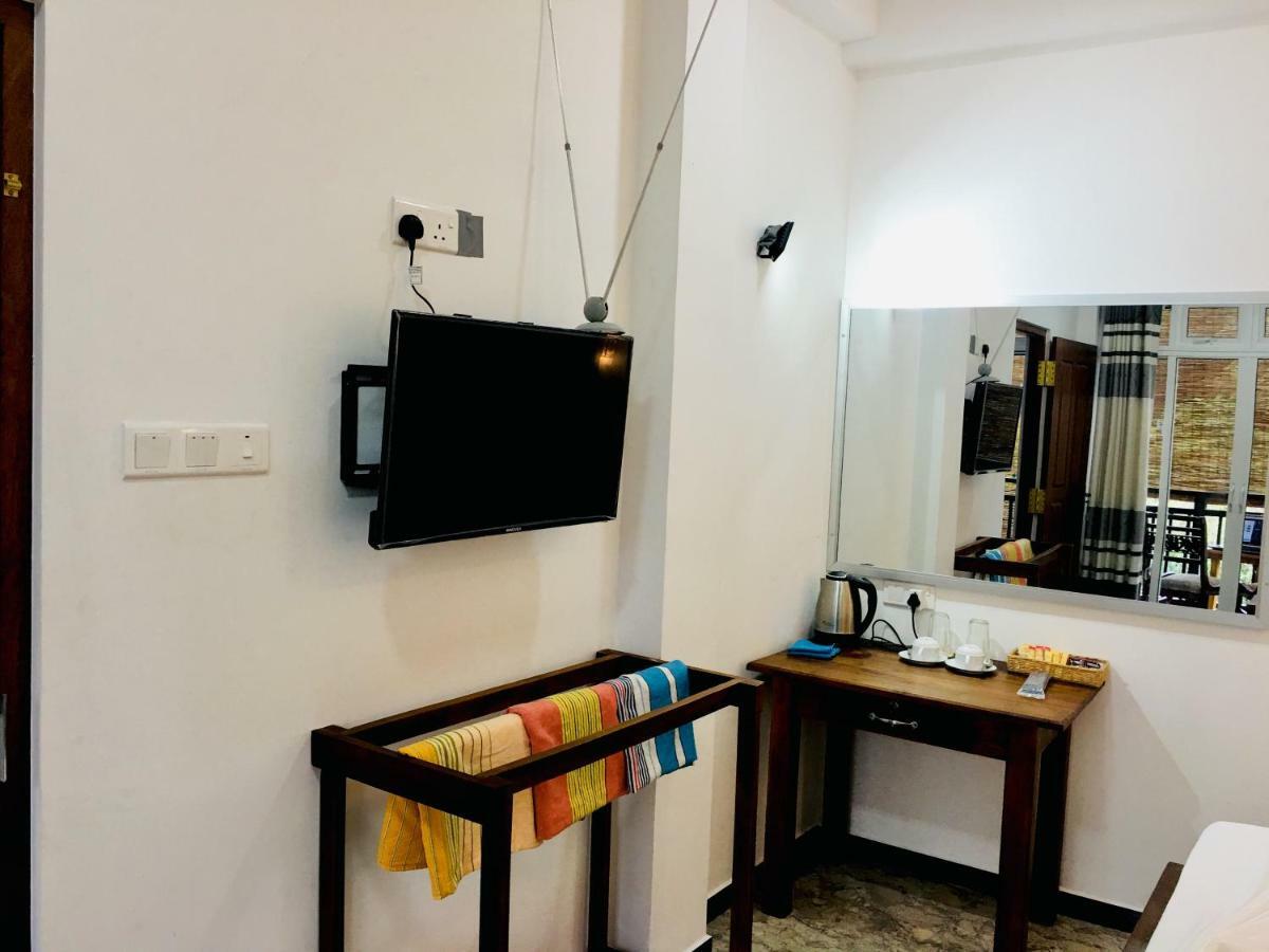 Jenushi Homestay Kandy Eksteriør bilde