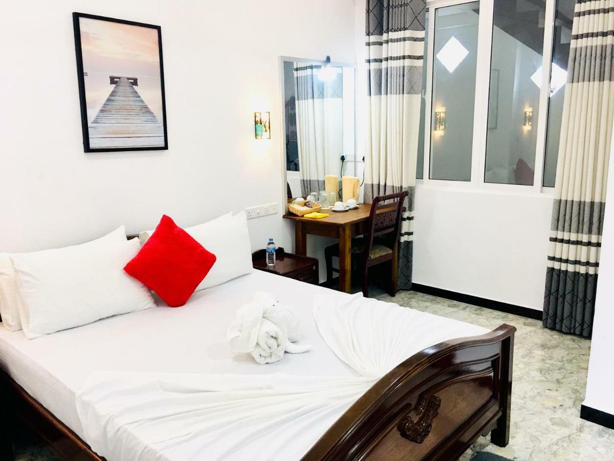 Jenushi Homestay Kandy Eksteriør bilde