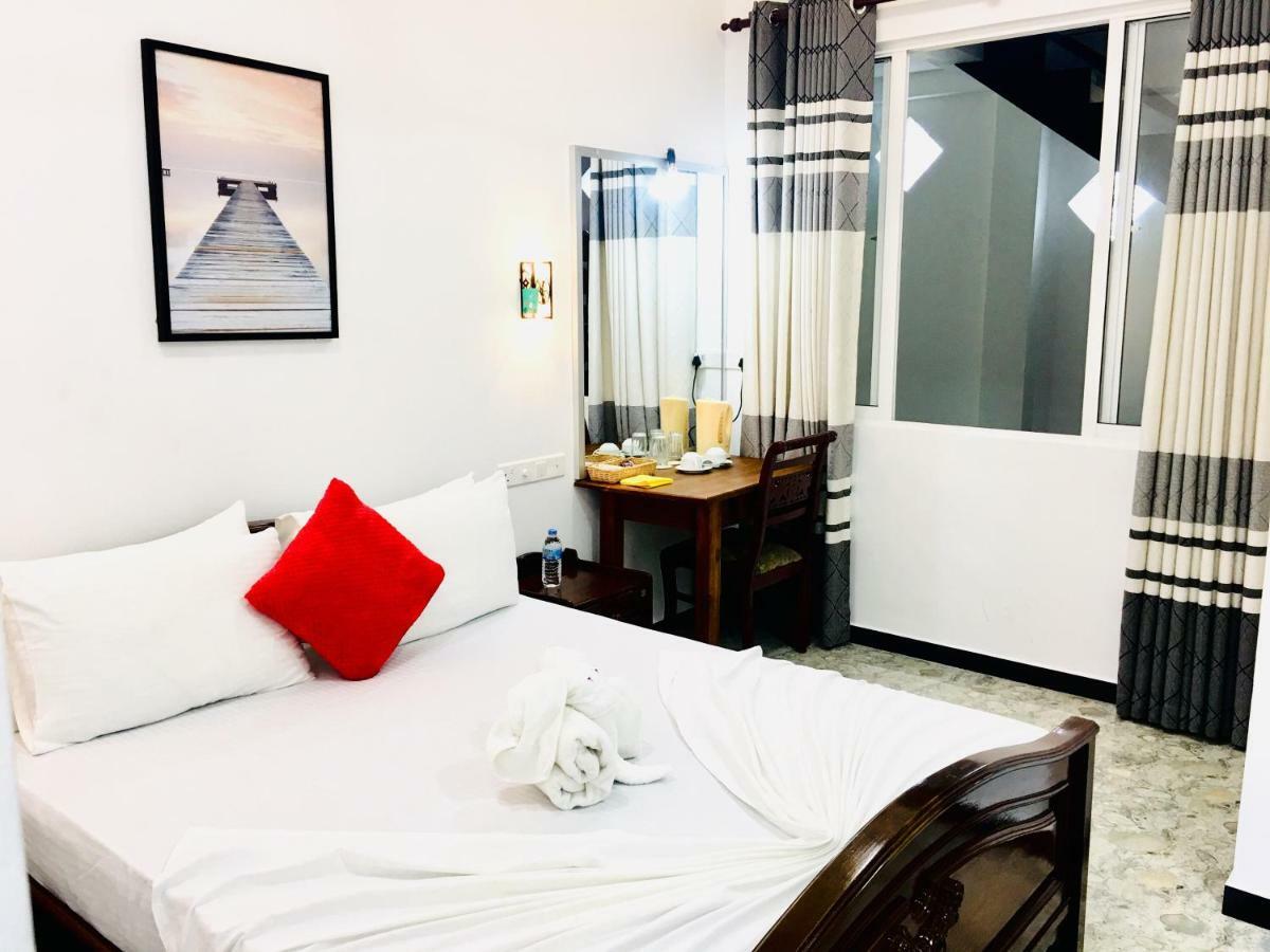 Jenushi Homestay Kandy Eksteriør bilde